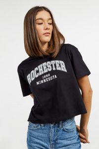 Oferta de Camiseta azul intensa crop top con cuello redondo y estampado de Rochester por $7,9 en Koaj