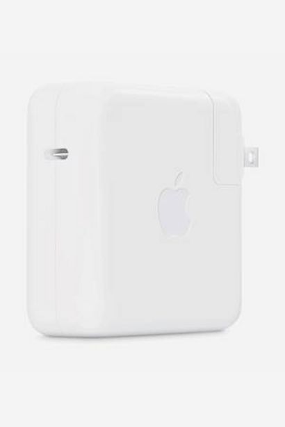 Oferta de Adaptador de corriente USB-C Apple 61W por $99