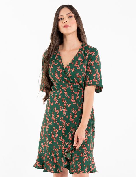 Oferta de Vestido floreado verde por $42,9