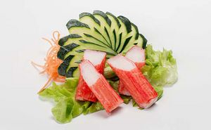 Oferta de Sashimi de Cangrejo por $3,35 en Kobe Sushi Express