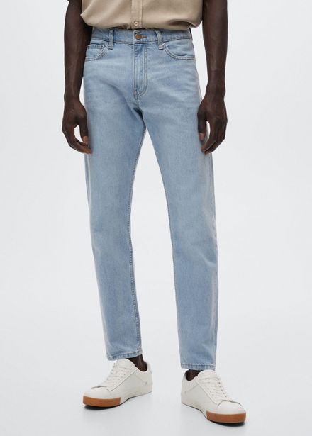 Oferta de Jeans Bob straight-fit ligeros por $55,99 en Mango